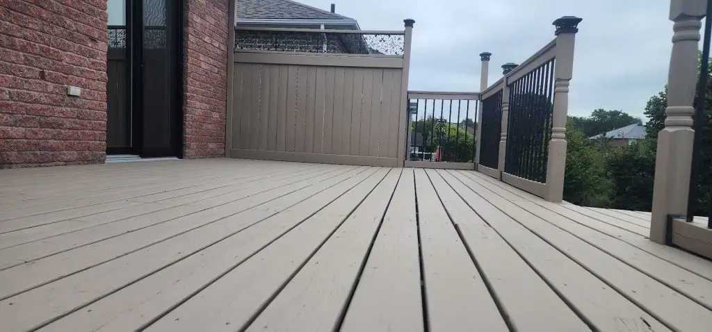 Deck, Barrie, Ontario